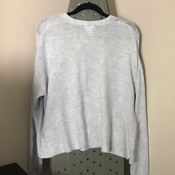 🌸 3/$20 H&M Basic Cardigan Size M - Picture 2 of 4